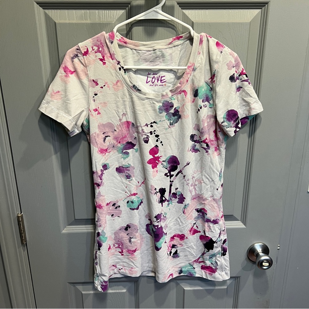 Lululemon White Floral Crew Neck SS Tee - Size 8